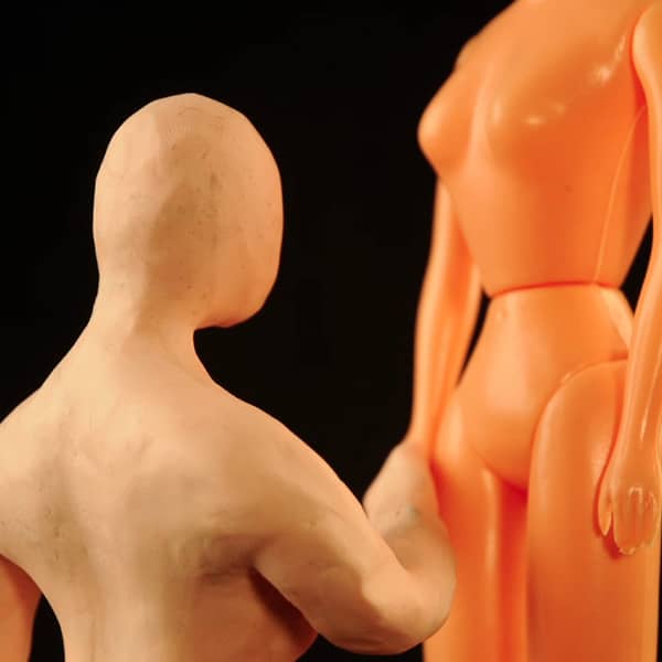 Photo Knetmasse-Figur und Barbie Körper